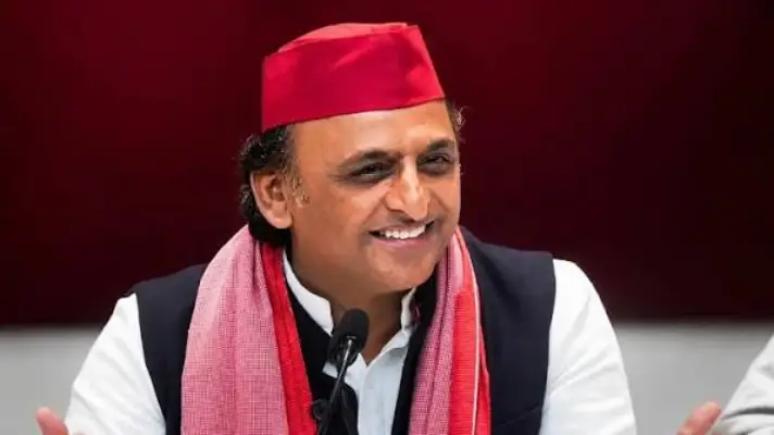 UP News: पूर्व IAS राम बहादुर पासी समेत कई नेता सपा में शामिल, अखिलेश बोलेः PDA से मजबूत होगी पार्टी